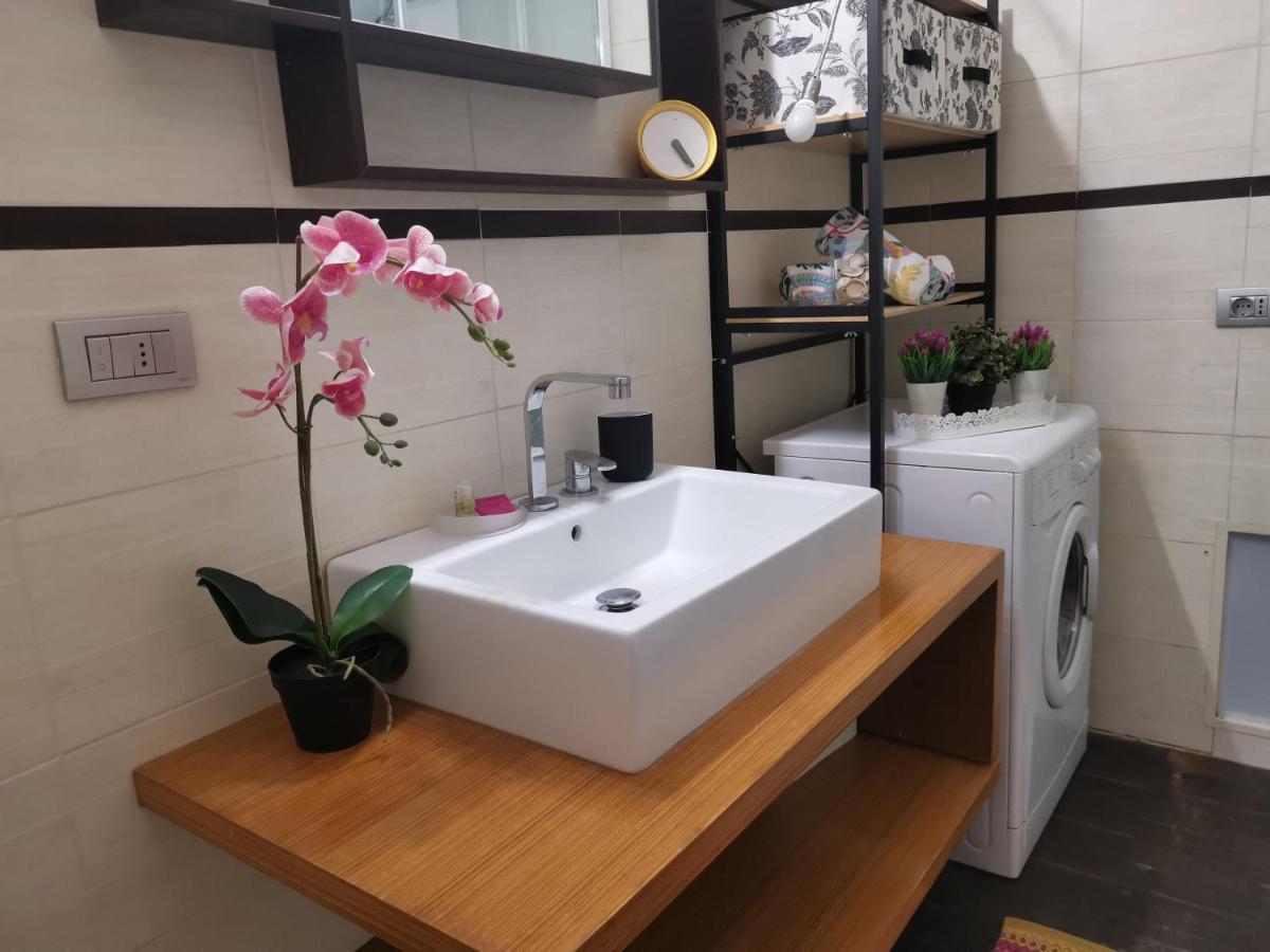 Bnbook Trilo Mind Rho Trilocale Con 2 Camere E 2 Bagni المظهر الخارجي الصورة